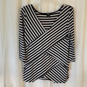 VERVE AMI B&W STRIPED TOP